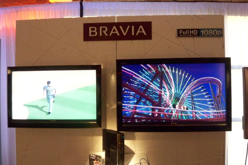 Illustration for article titled Sony Punches Up its Bravia Line with Slimmer Microdisplays and New LCDs